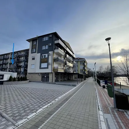 Srebrno Jezero